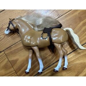 VTG BARBIE 1998 Barbie Blonde Walking Horse Articulated Mattel  Saddle & Harness